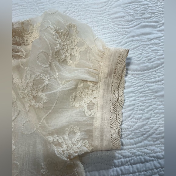 NWOT Elegant Lace Embroidered Cream Dress - Picture 9 of 11